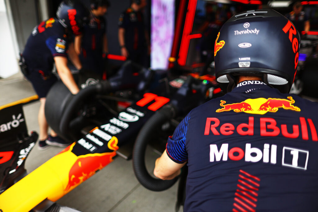 Башмаков: Не знаю, поедет ли Перес за Red Bull Racing в 2024 году