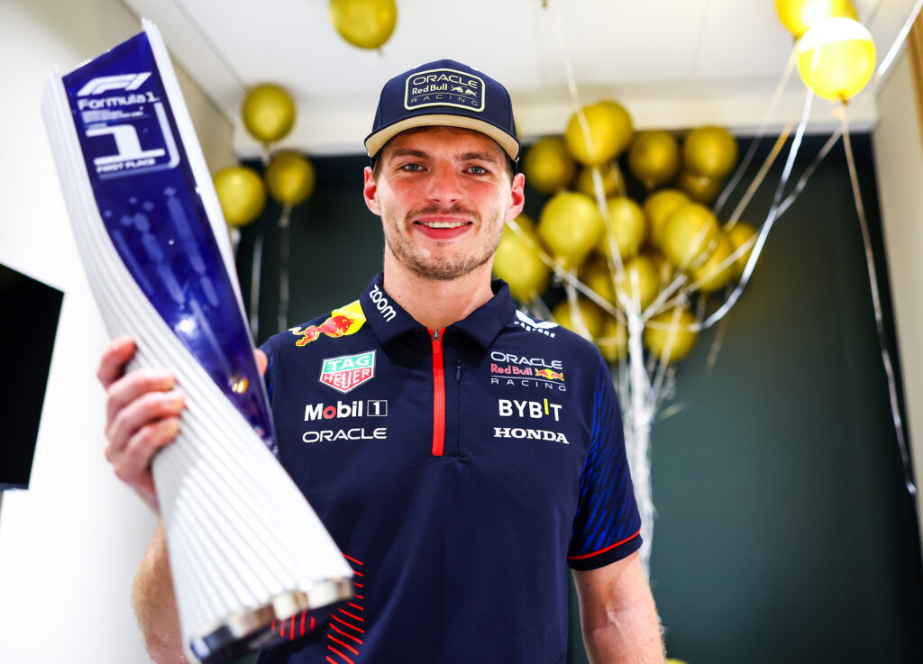 Red Bull заплатит больше миллиона евро за успех Макса Ферстаппена Red Bull заплатит больше миллиона евро за успех Макса Ферстаппена