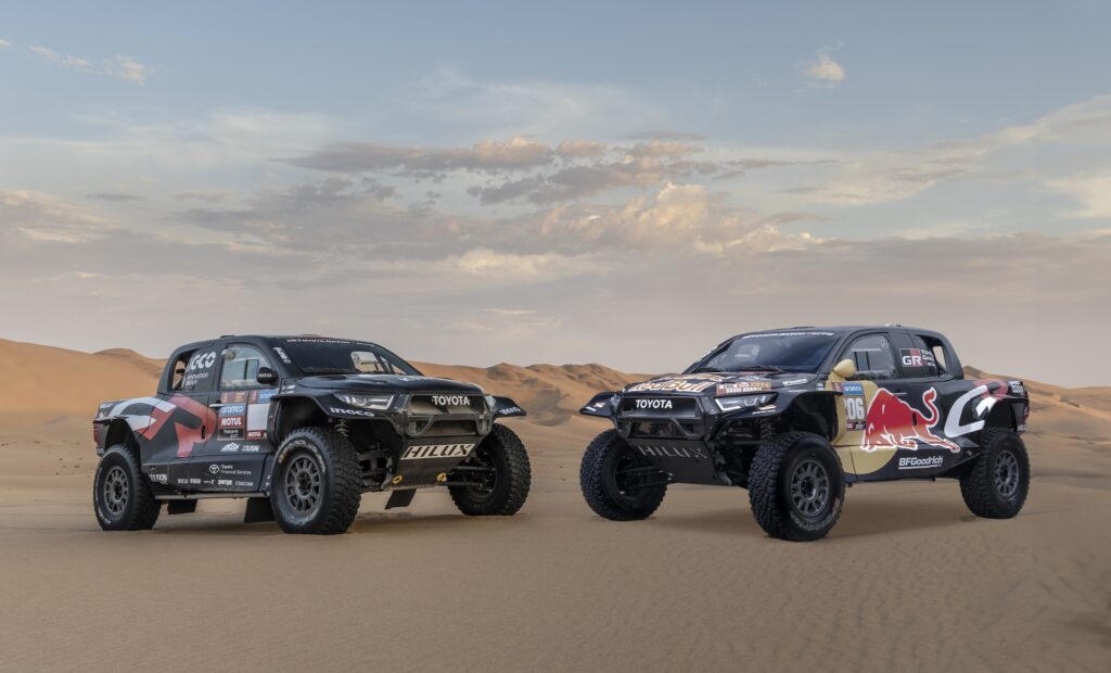 Toyota показала обновлённый Hilux для «Дакара»