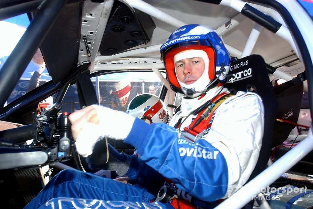 His injured hand still bandaged, McRae resolutely refused to give up and stormed to a points finish on the fast Spanish asphalt