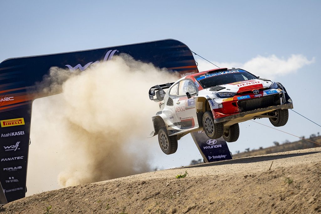 Ogier powers into commanding lead from Evans Ogier powers into commanding lead from Evans