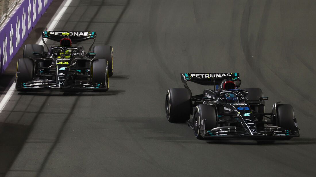 Mercedes, несмотря на все проблемы, стабильно набирает очки на старте сезона © AMuS