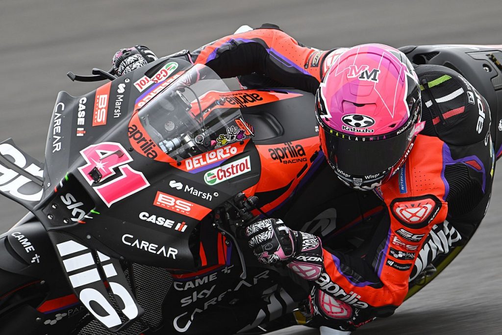 Aleix Espargaro fastest in FP2, Quartararo misses Q2 Aleix Espargaro fastest in FP2, Quartararo misses Q2