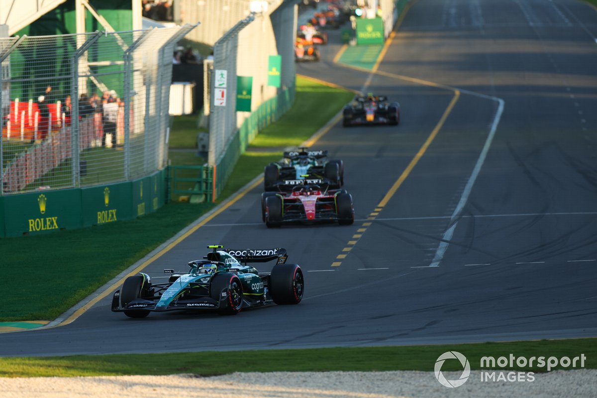 Fernando Alonso, Aston Martin AMR23, Carlos Sainz, Ferrari SF-23, Lance Stroll, Aston Martin AMR23