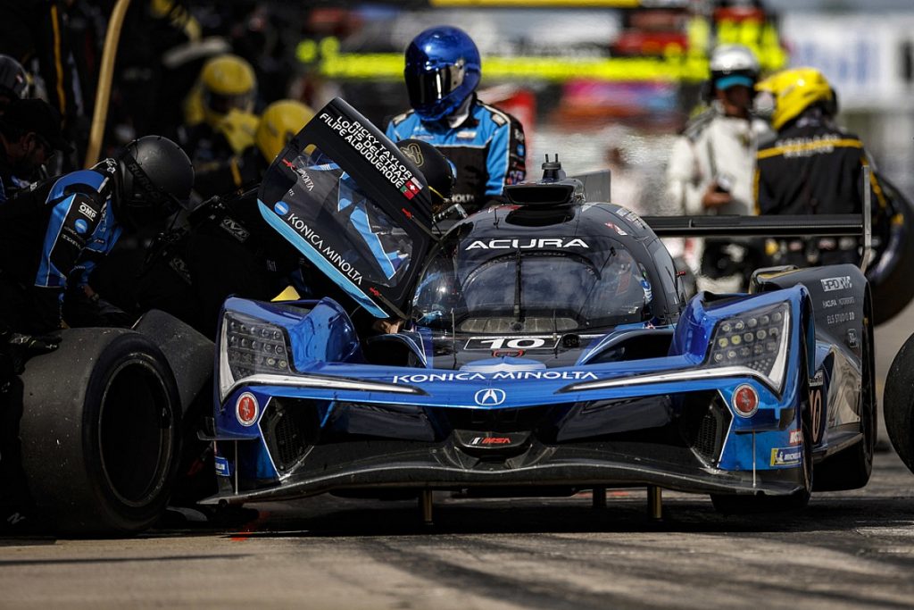 Taylor leads Acura 1-2 opening practice