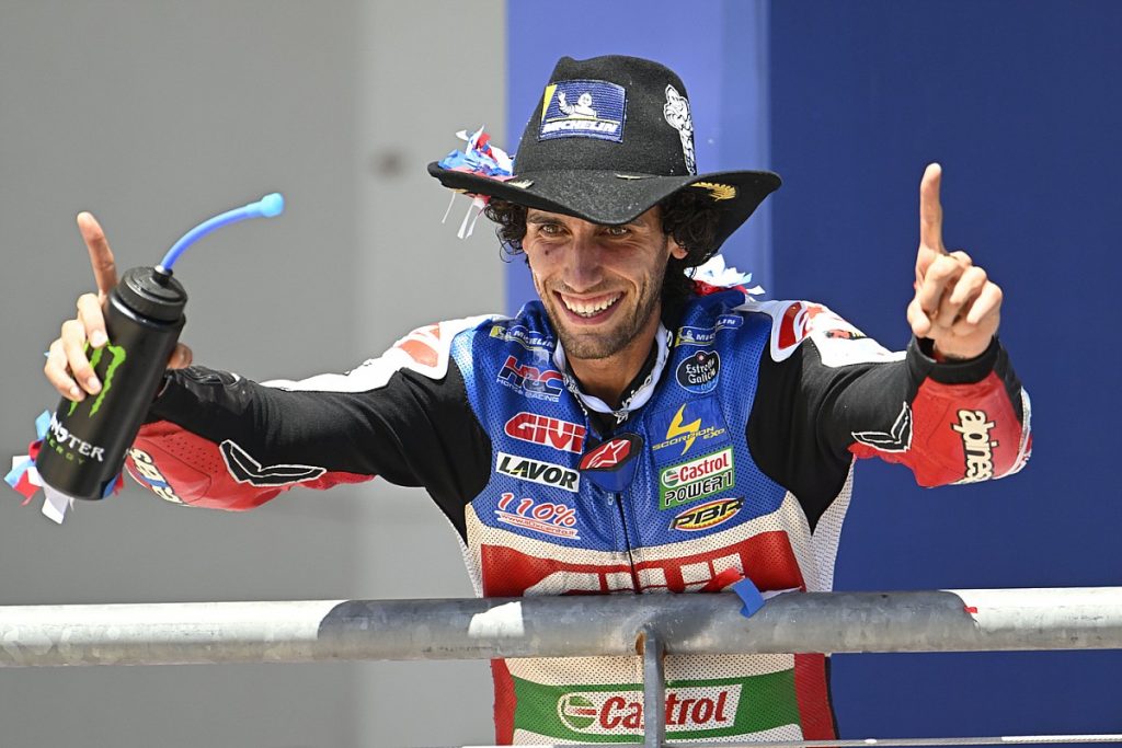 Rins vows to keep «feet on the floor» after COTA MotoGP win
