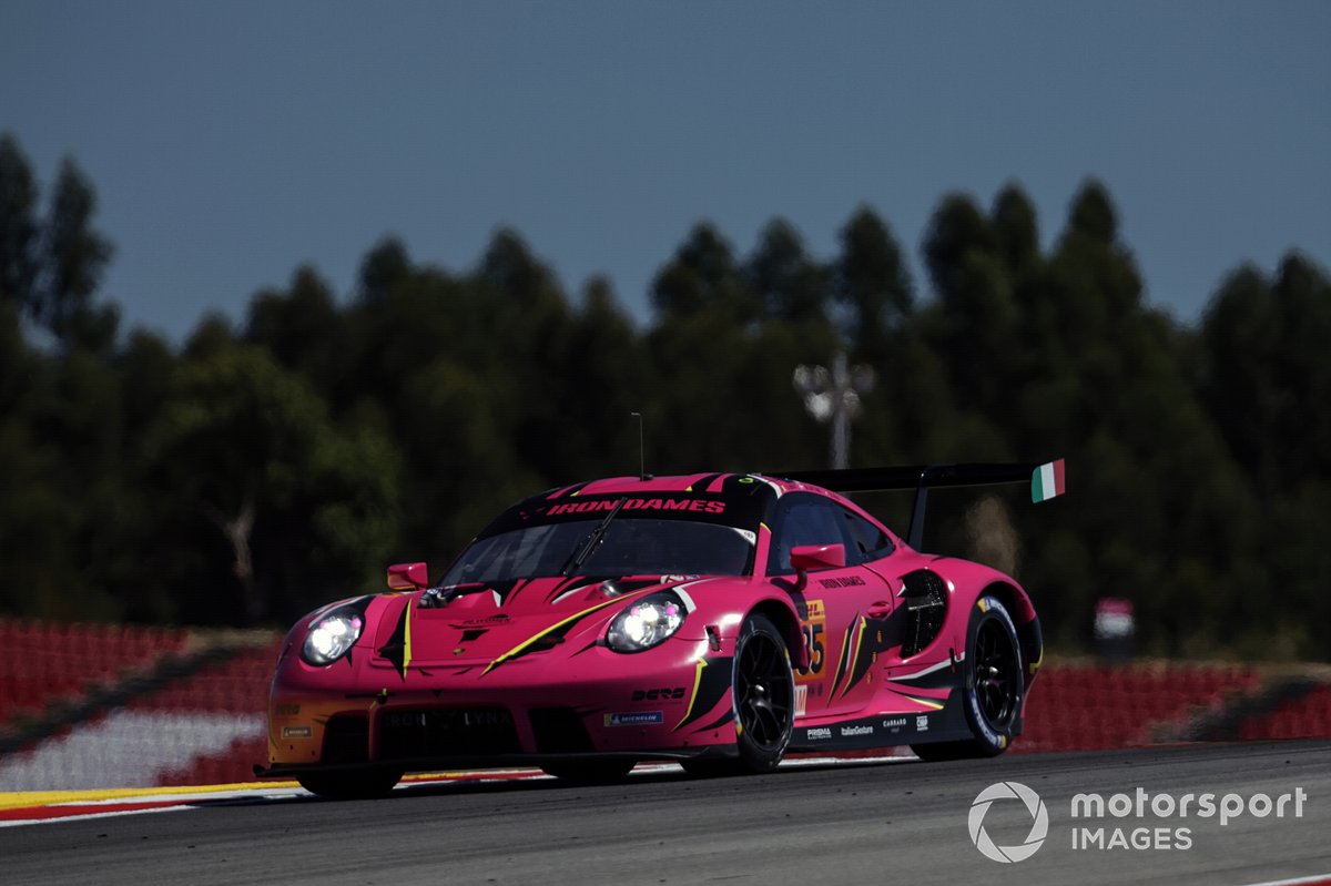 Frey held the lead in the middle stint but the crew dropped to third after the Swiss had a spin