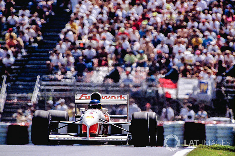 The final outing for the wretched Porsche V12, at Canada in ’91. By the time the car raced again, in the French GP, the Footwork Arrows FA12s had been equipped with trusty Cosworth DFRs. 