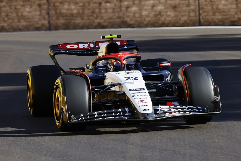 Tsunoda clash with de Vries led to Baku F1 sprint race retirement Tsunoda clash with de Vries led to Baku F1 sprint race retirement