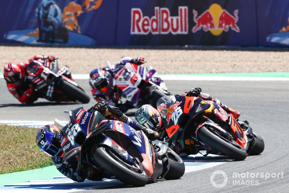 Oliveira has twice been the victim of early race clashes