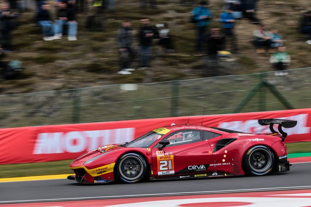 Alessi's #21 Ferrari was only able to start the race after a second tub was brought from Italy after its crash in FP2