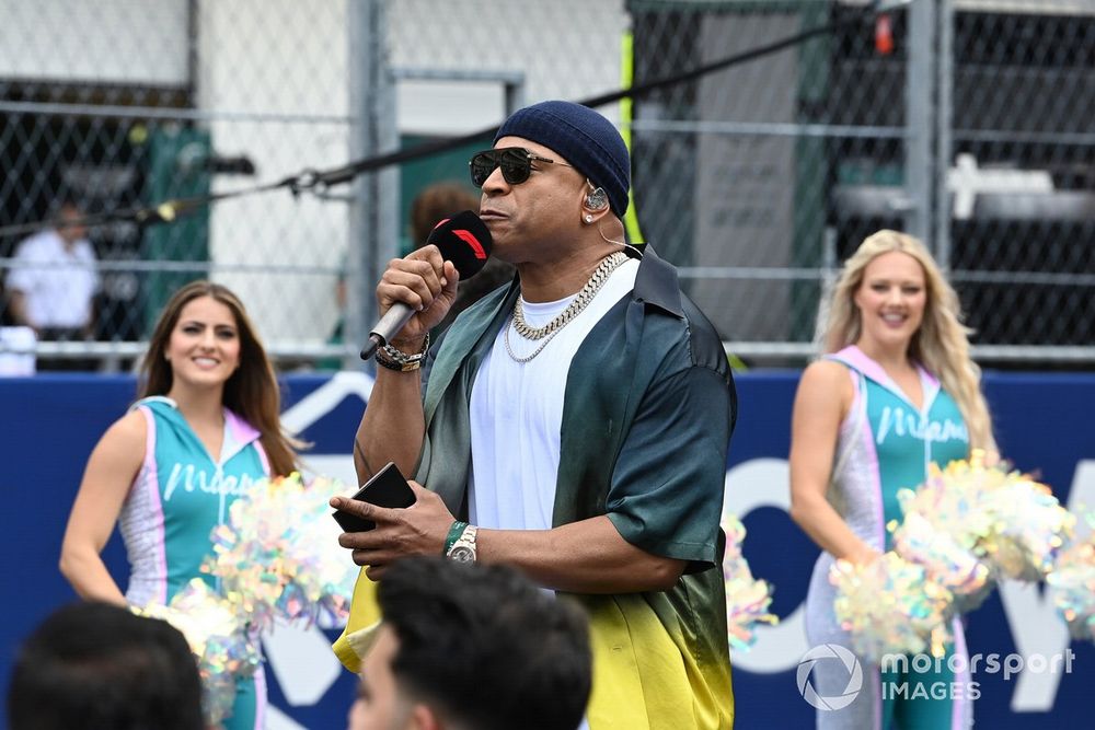 LL Cool J announces the drivers on the grid