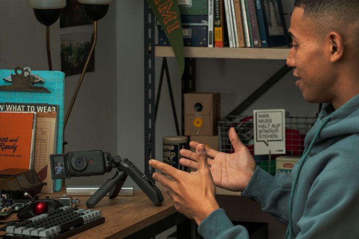 Canon официально анонсирует PowerShot V10 и запуск серии камер PowerShot V Штатив PowerShot V10 728x485 — Canon официально анонсирует PowerShot V10 и запуск серии камер PowerShot V