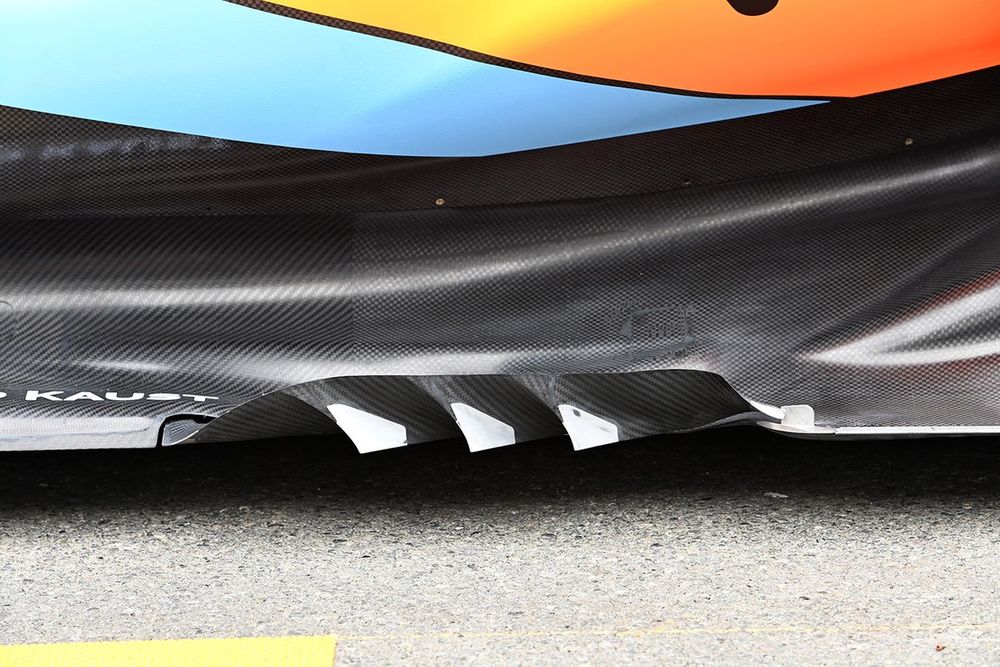 McLaren MCL60 detail