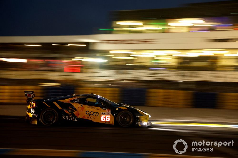 #66 JMW Motorsport Ferrari 488 GTE EVO of Thomas Neubauer, Louis Prette, Giacomo Petrobelli