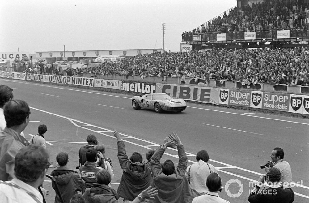 Ickx on his way to winning his first Le Mans and forging a legendary status