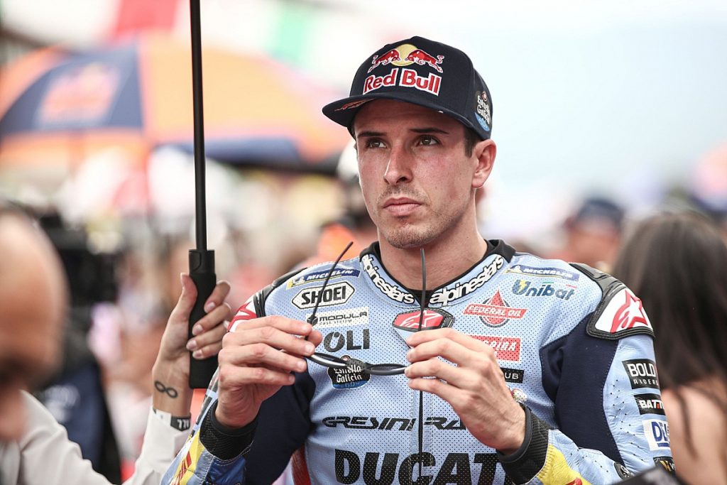 Alex Marquez “s****ing in my pants” in Mugello MotoGP Turn 1 near-miss Alex Marquez “s****ing in my pants” in Mugello MotoGP Turn 1 near-miss