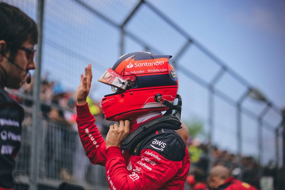 After a late check with the Villeneuve family, Leclerc was able to use his tribute helmet for the rest of the weekend