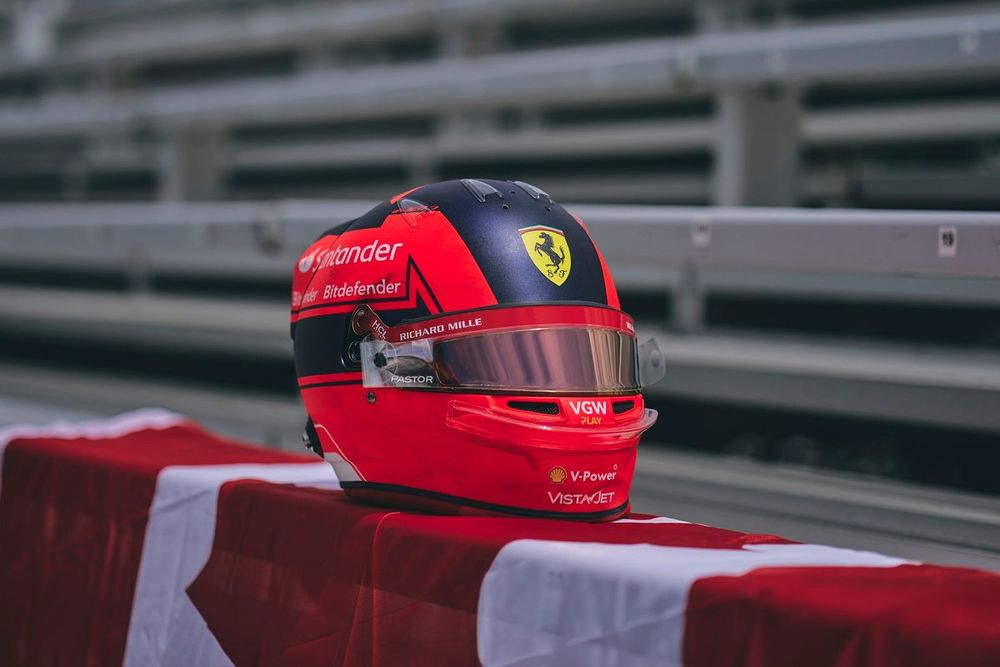 Leclerc unveiled a delightful Gilles Villeneuve helmet tribute to legendary Ferrari driver at the track that bears his name