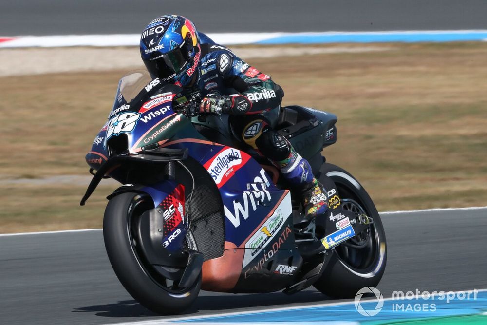 Will Fridays be a little less intense in 2024? Oliveira doesn't think so