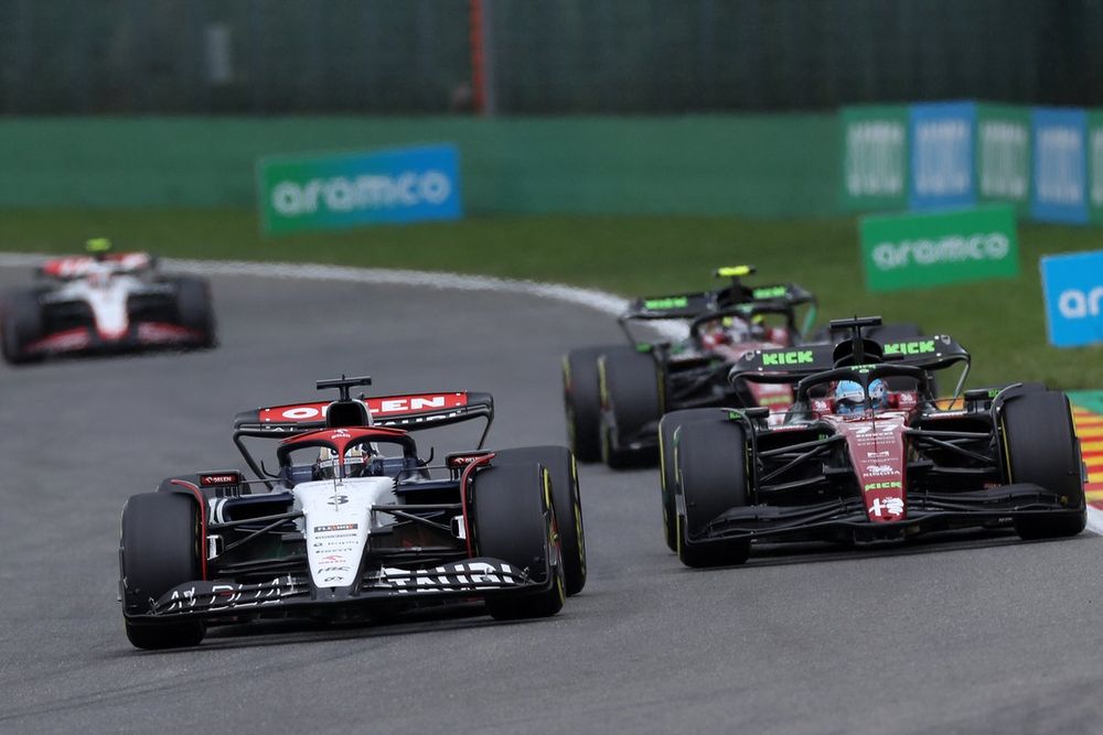 Daniel Ricciardo, AlphaTauri AT04, Valtteri Bottas, Alfa Romeo C43