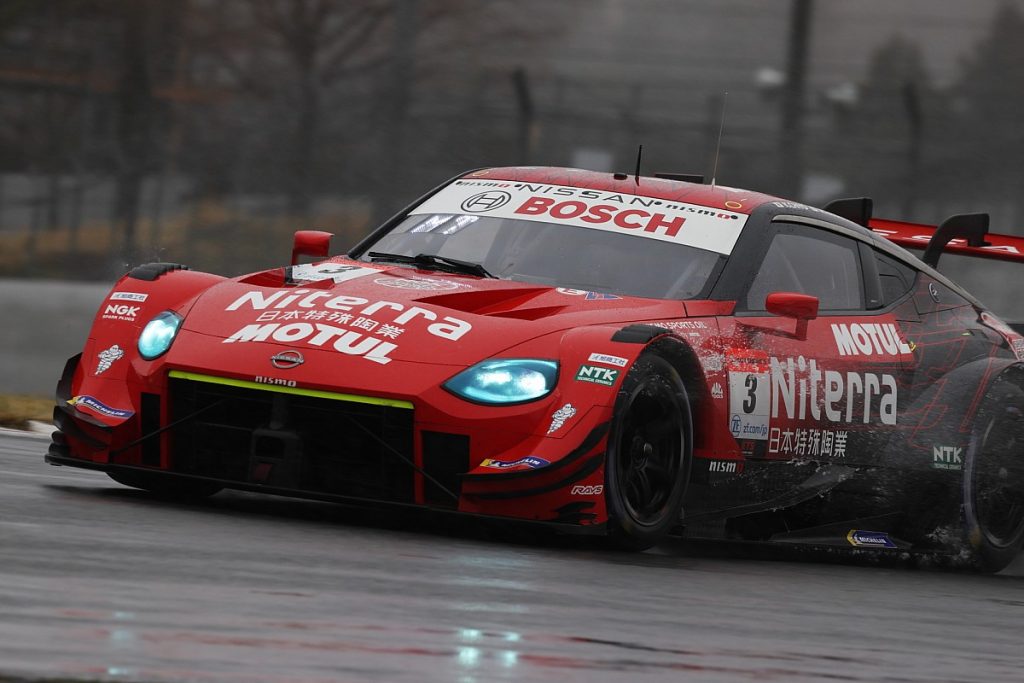 NDDP Nissan dominates in mixed conditions