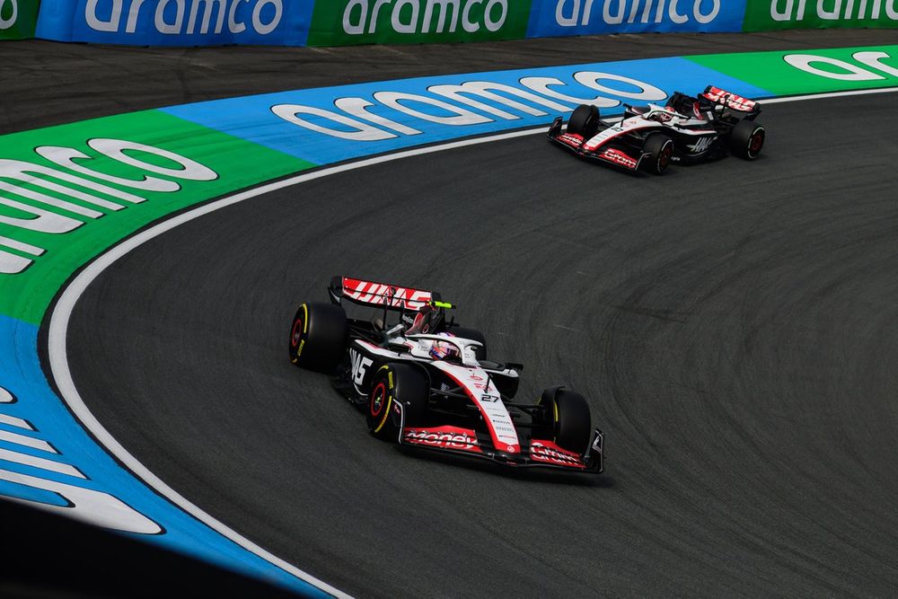 Nico Hulkenberg, Haas VF-23,Kevin Magnussen, Haas VF-23