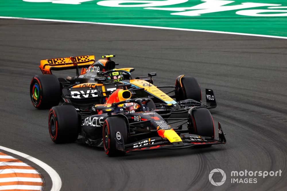 Max Verstappen, Red Bull Racing RB19, Lando Norris, McLaren MCL60