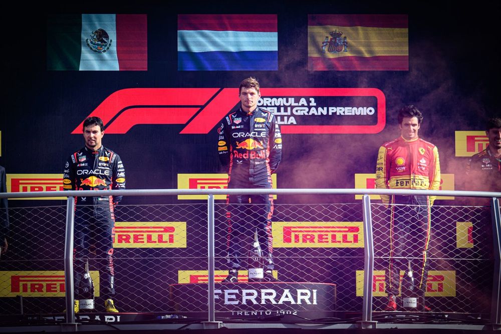 Max Verstappen, Red Bull Racing,Sergio Perez, Red Bull Racing,Carlos Sainz, Ferrari