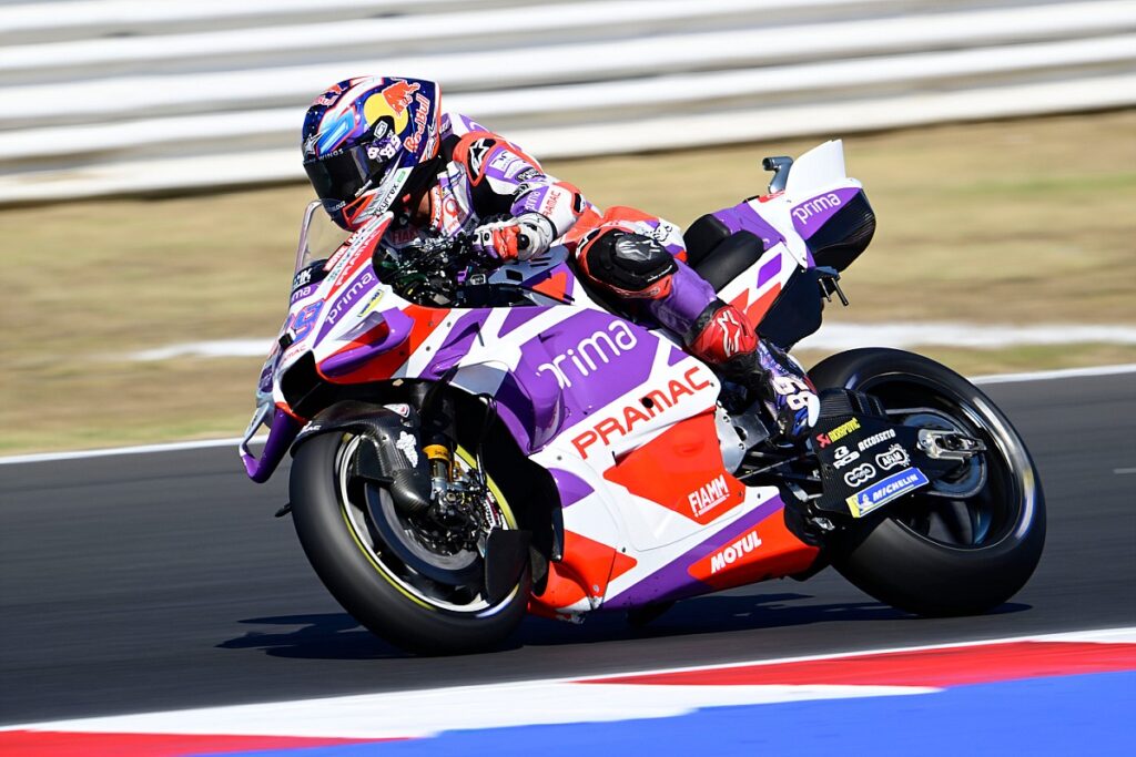 Martin crushes lap record to grab pole from Bezzecchi, Bagnaia