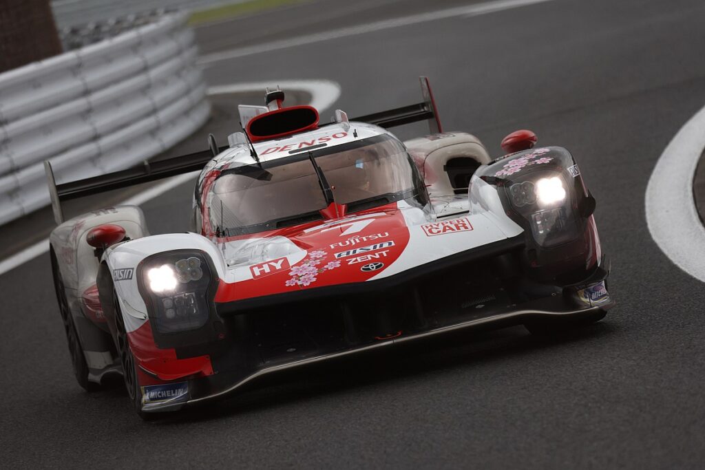 Toyota sees off Porsche challenge for victory Toyota sees off Porsche challenge for victory
