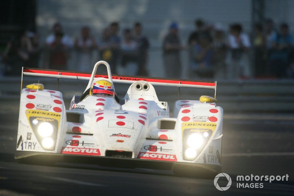 The distinctive polka dot-liveried S101Hb qualified fourth, only just behind the quickest of the Audi R8s