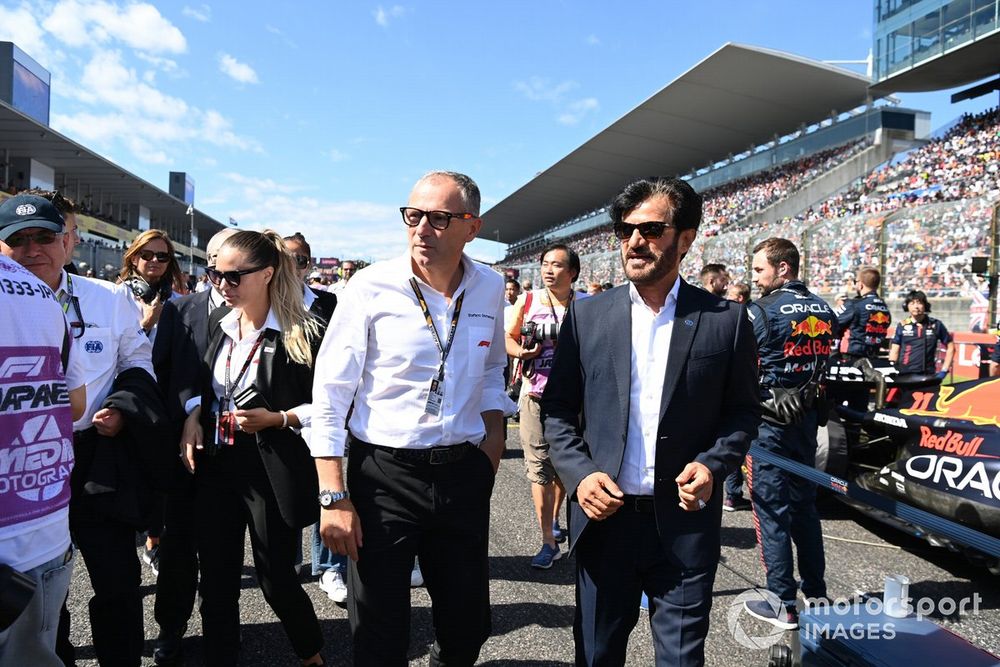 Stefano Domenicali, CEO, Formula 1, Mohammed bin Sulayem, President, FIA, on the grid