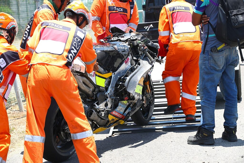Bezzecchi ‘burnt my ass to save my arms’ in MotoGP practice crash days after surgery Bezzecchi ‘burnt my ass to save my arms’ in MotoGP practice crash days after surgery
