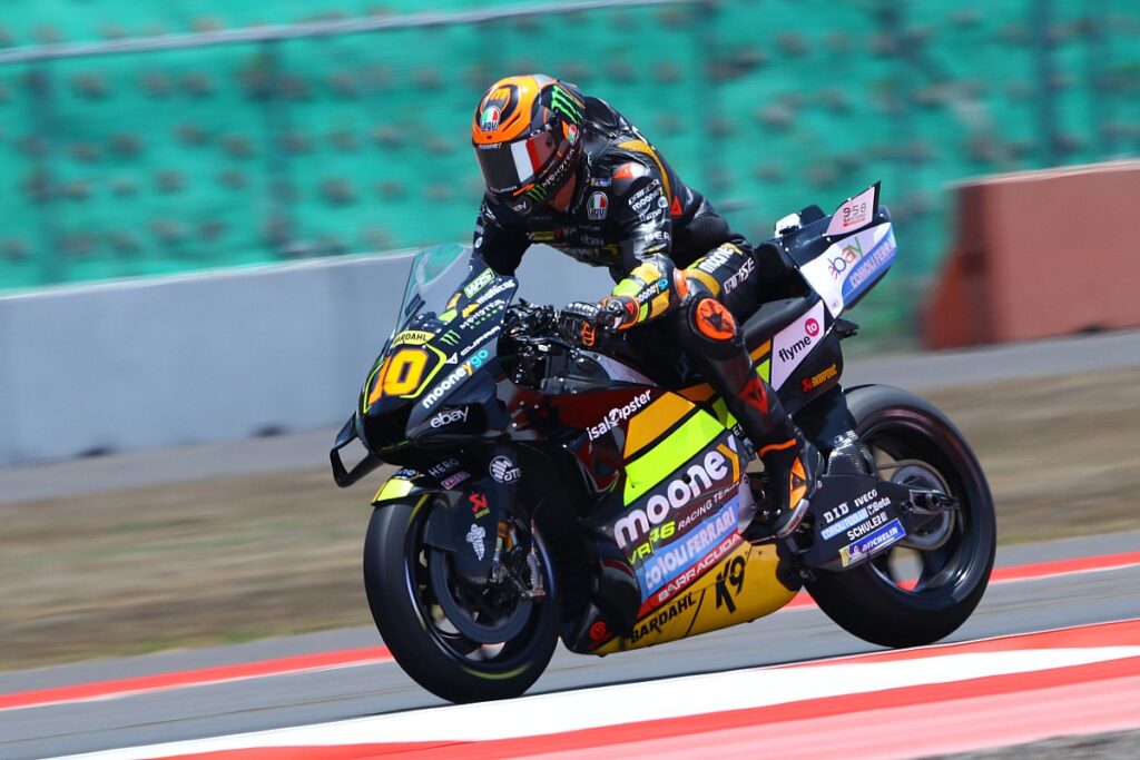 Marini crushes lap record to take pole, Bagnaia 13th Marini crushes lap record to take pole, Bagnaia 13th
