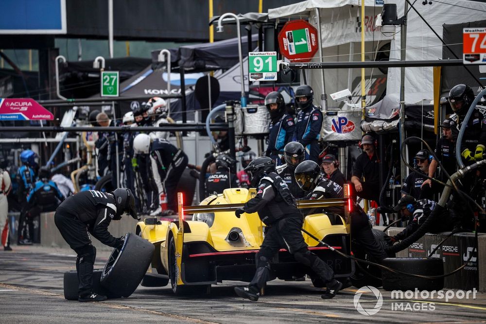 Sims cautions that cold tyres are difficult to manage