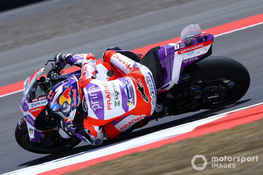 Martin heads Aprilia duo in first practice Martin heads Aprilia duo in first practice