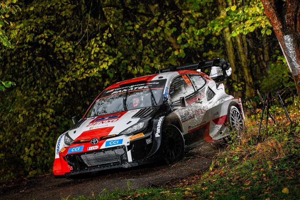 Rovanpera pulls clear, Neuville leapfrogs Evans