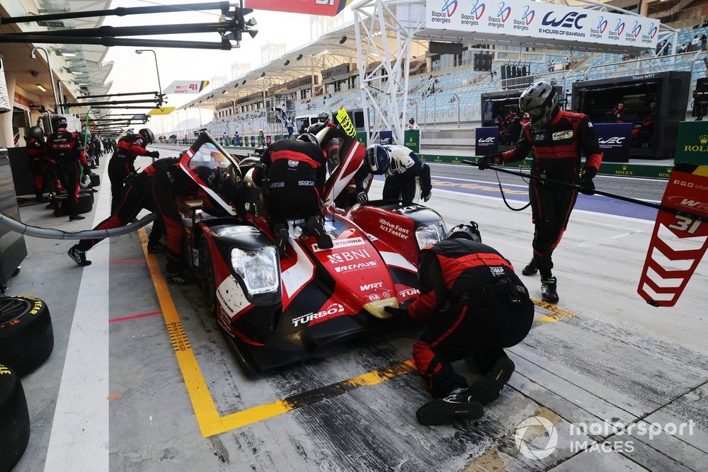 The #31 car crew chief took one for the team to rescue a result
