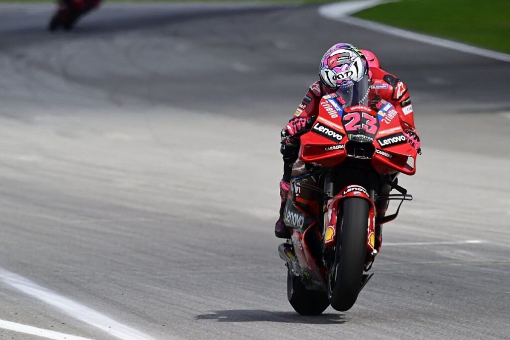 Bastianini, Bagnaia hit with tyre pressure warnings, keep Malaysia MotoGP results
