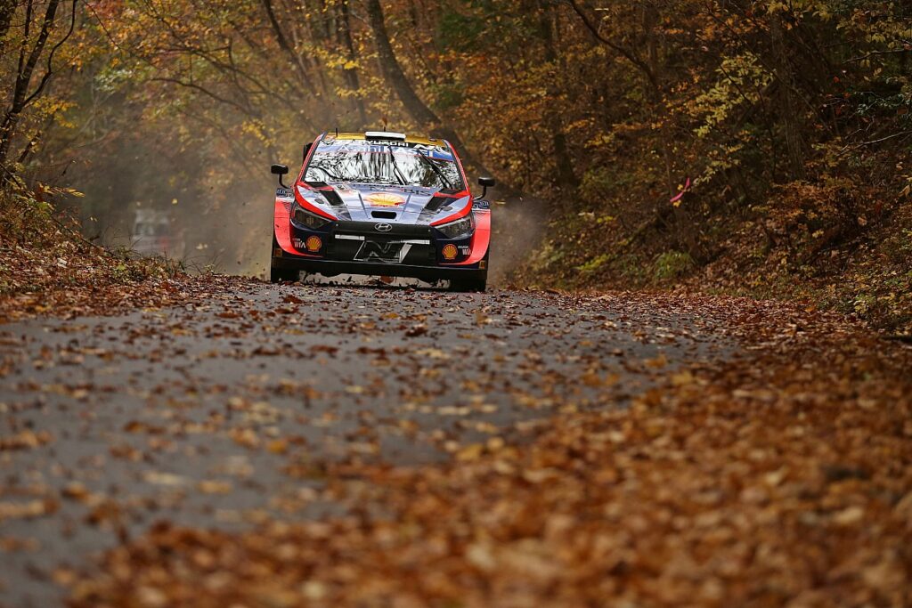 WRC drivers expect “big challenge” in Japan from scattered leaves, pine needles