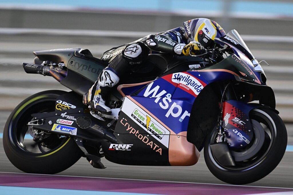 Fernandez tops second practice after late yellow flag chaos Fernandez tops second practice after late yellow flag chaos