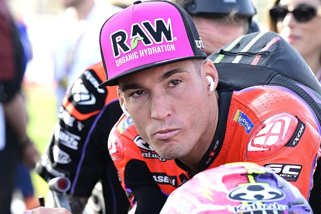 «Big mistake» to hold MotoGP Valencia GP at 3pm, says Espargaro