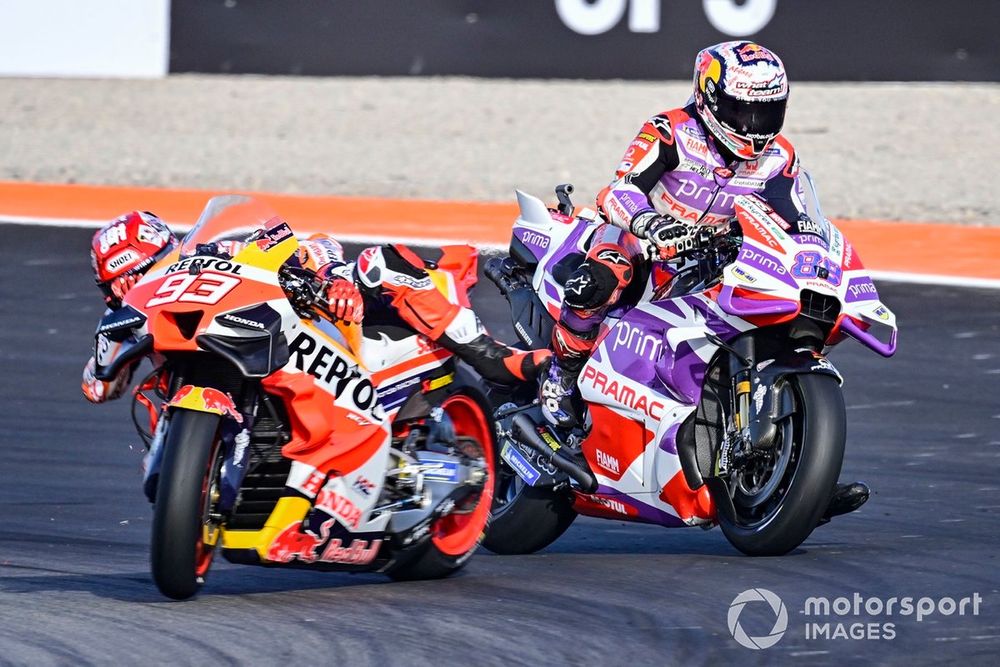 Marc Marquez, Repsol Honda Team, Jorge Martin, Pramac Racing crash
