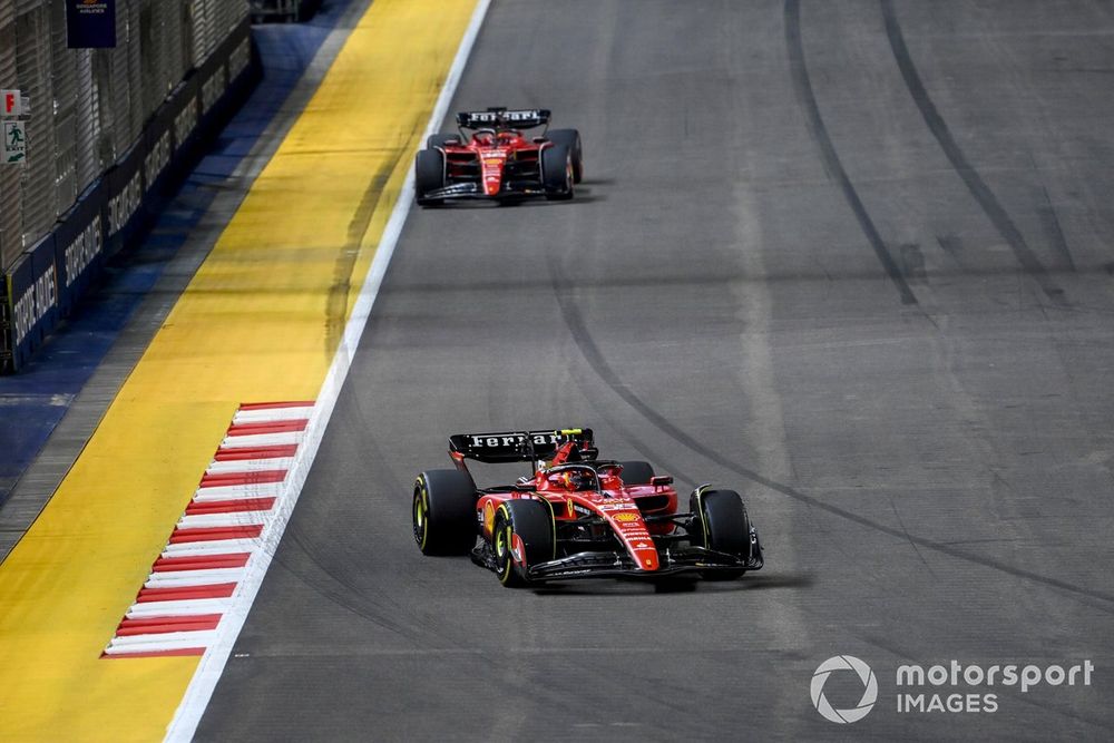 Carlos Sainz, Ferrari SF-23, Charles Leclerc, Ferrari SF-23
