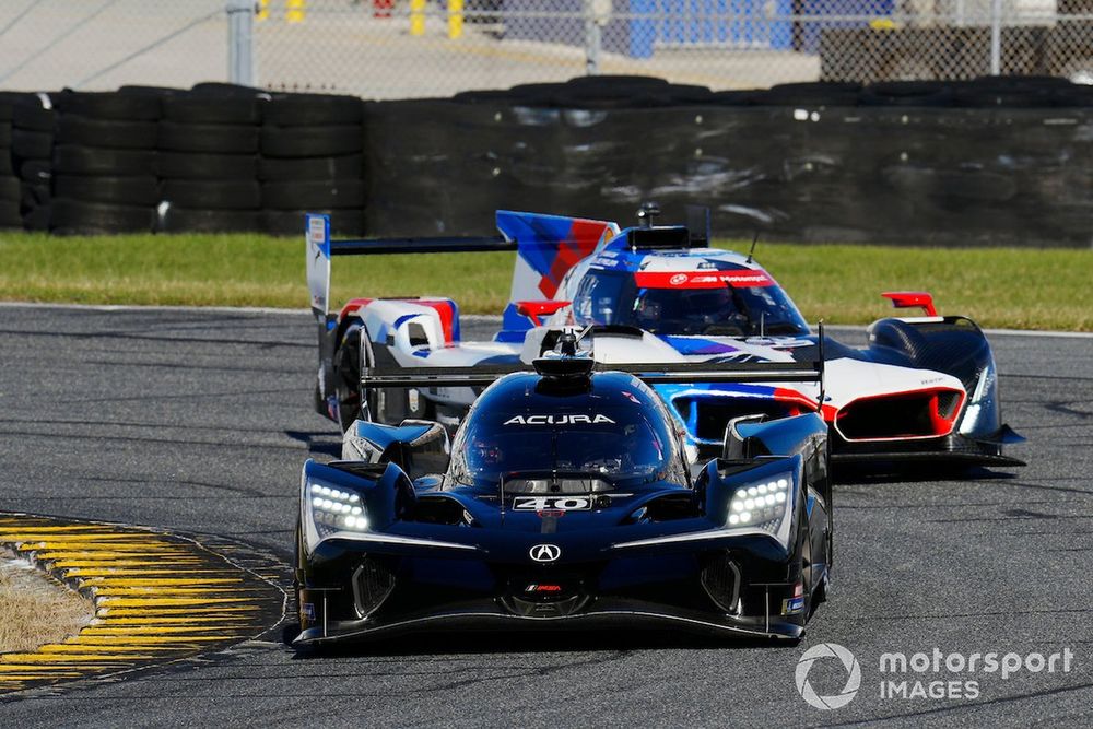 #40: Wayne Taylor Racing with Andretti, Acura ARX-06, GTP: Jordan Taylor, Louis Deletraz, Colton Herta, Jenson Button
