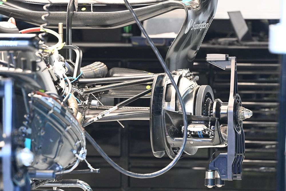 Mercedes W14 detail
