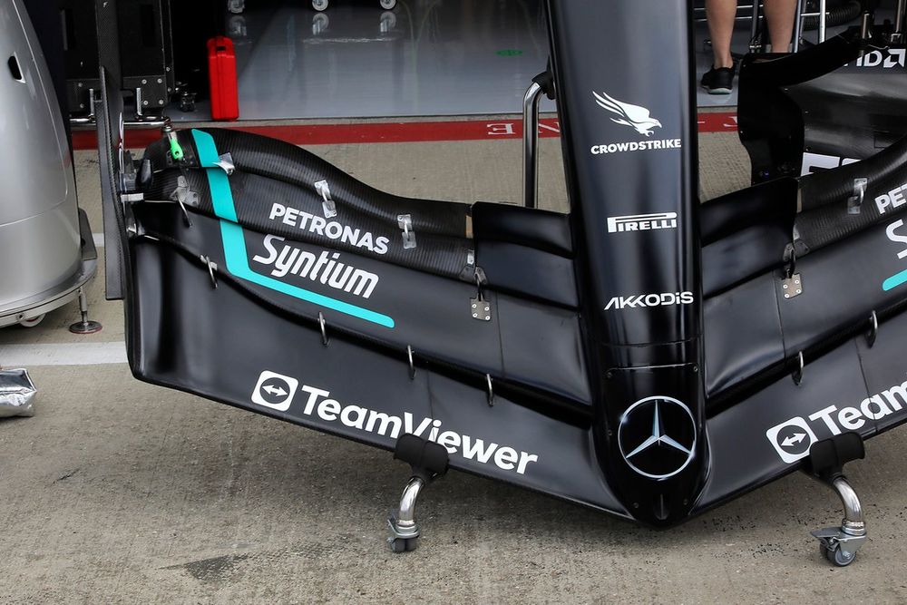 Mercedes W14 front wing detail