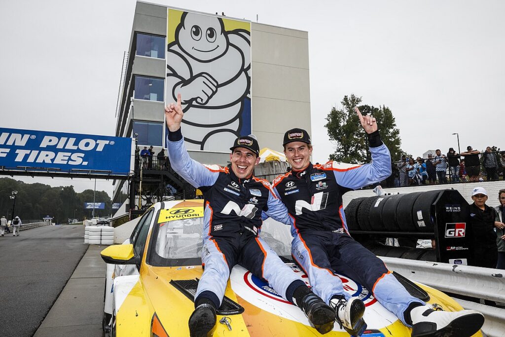 Robert Wickens soars to Pilot Challenge title Robert Wickens soars to Pilot Challenge title