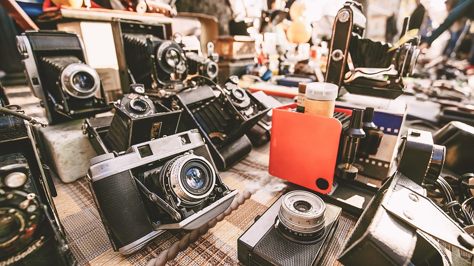 Одна вещь: сейчас 10 утра, вы знаете, где находится кабель HDMI-USB-C?  Организуйте свое снаряжение по дешевке: обзор цифровой фотографии